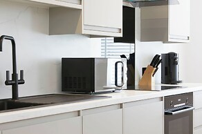 The Salisbury Apartment 304