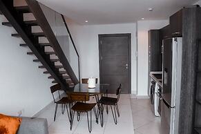PREMIUM SUITE