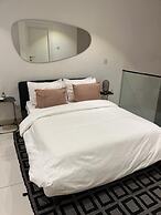 PREMIUM SUITE