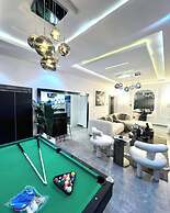 Winnie Host and Homes