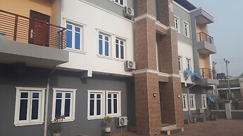 Winnie Host and Homes