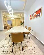 Winnie Host and Homes