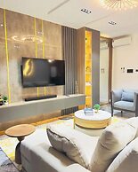 Winnie Host and Homes