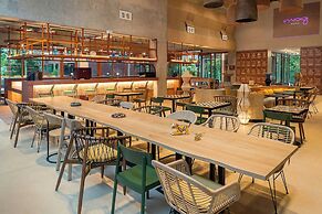 Moxy Tulum