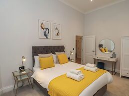 The Salisbury Apartment 105