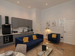 The Salisbury Apartment 105