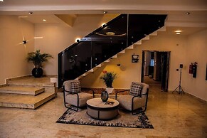 Madisonville Apartment