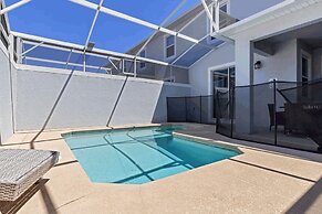 Ideal Location 5 min to Water Park