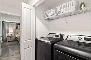 Ideal Location 5 min to Water Park