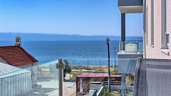 Seaside Apartment with Pool