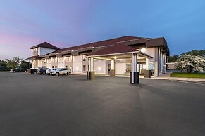 Baymont by Wyndham Batavia - Darien Lake