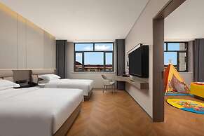 Ramada by Wyndham Urumqi Midong