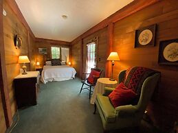 Manitou Lodge