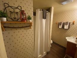 Manitou Lodge