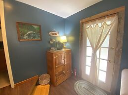 Manitou Lodge