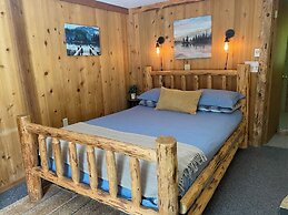 Manitou Lodge