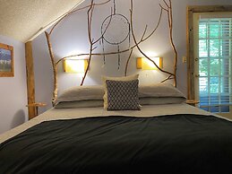 Manitou Lodge