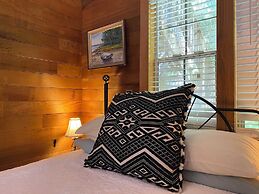 Manitou Lodge