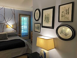 Manitou Lodge
