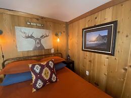 Manitou Lodge