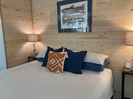 Manitou Lodge