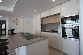 Happy Travel Jade Tower