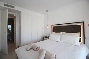 Happy Travel Jade Tower