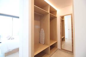 Happy Travel Jade Tower