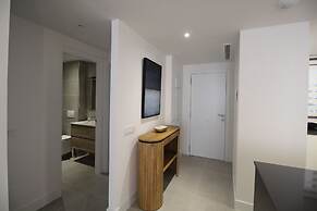 Happy Travel Jasmine Higueron