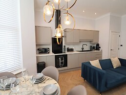 The Salisbury Apartment 301