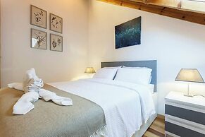 Bairro Alto Wooden Top