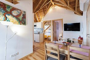 Bairro Alto Wooden Top