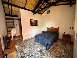 LA CASA ROJA