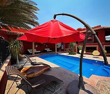 LA CASA ROJA