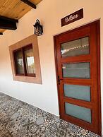 LA CASA ROJA
