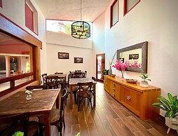LA CASA ROJA