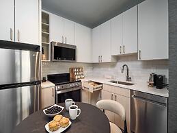 Luxury Apartments by Hyatus Center City