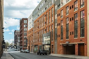 Luxury Apartments by Hyatus Center City