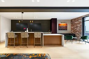 Luxury Apartments by Hyatus Center City