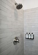 Luxury Apartments by Hyatus Center City