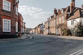 Water s Edge - From 300 Per Night