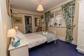 Water s Edge - From 300 Per Night