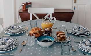 Water s Edge - From 300 Per Night