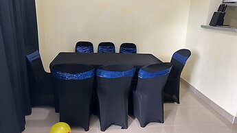 Centrally Located in El Pino la Vega, Space for 8 or More Guest, Heate