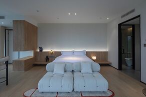 Xinchi Sakura Valley Resort