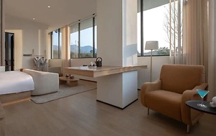 Xinchi Sakura Valley Resort