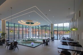 Xinchi Sakura Valley Resort