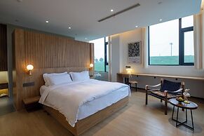 Xinchi Sakura Valley Resort