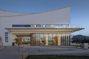 Xinchi Sakura Valley Resort