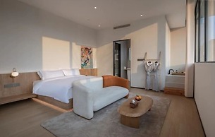 Xinchi Sakura Valley Resort